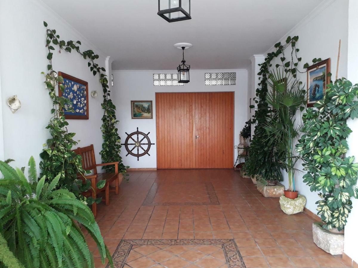 Vista Al Puerto Apartment *